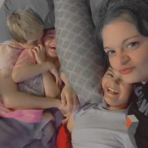 Meet your Posher, Cait